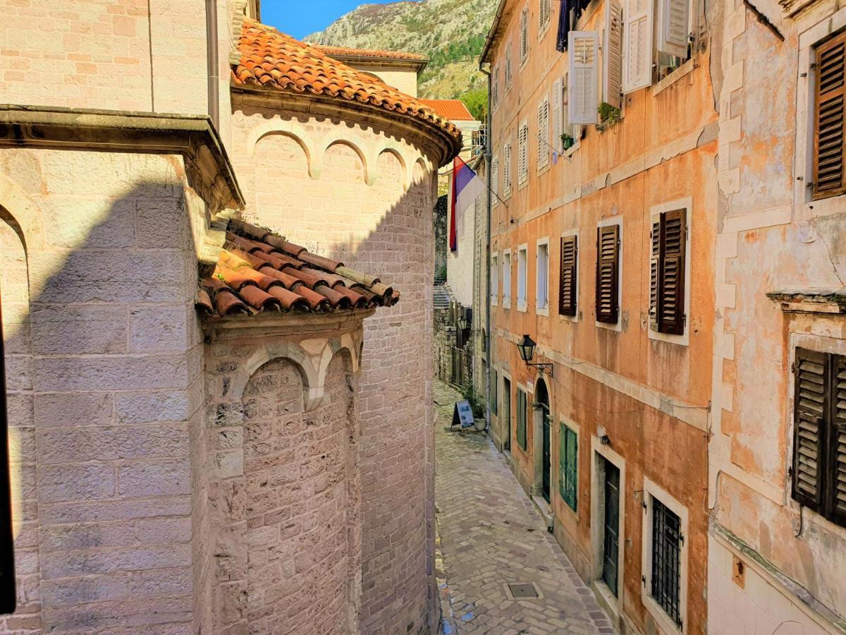 St.Tripun Apartment Kotor Eksteriør billede